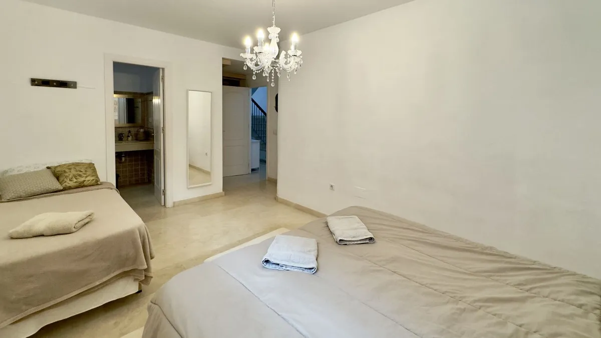 c9fa9f54-3c28-4446-a21f-1a3a284cf090