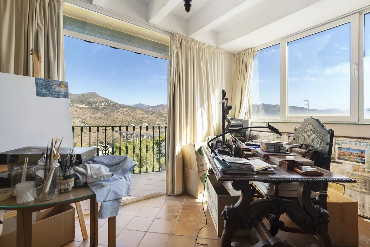 8252ae18-7eea-45cc-bb5e-94bf22b159c1