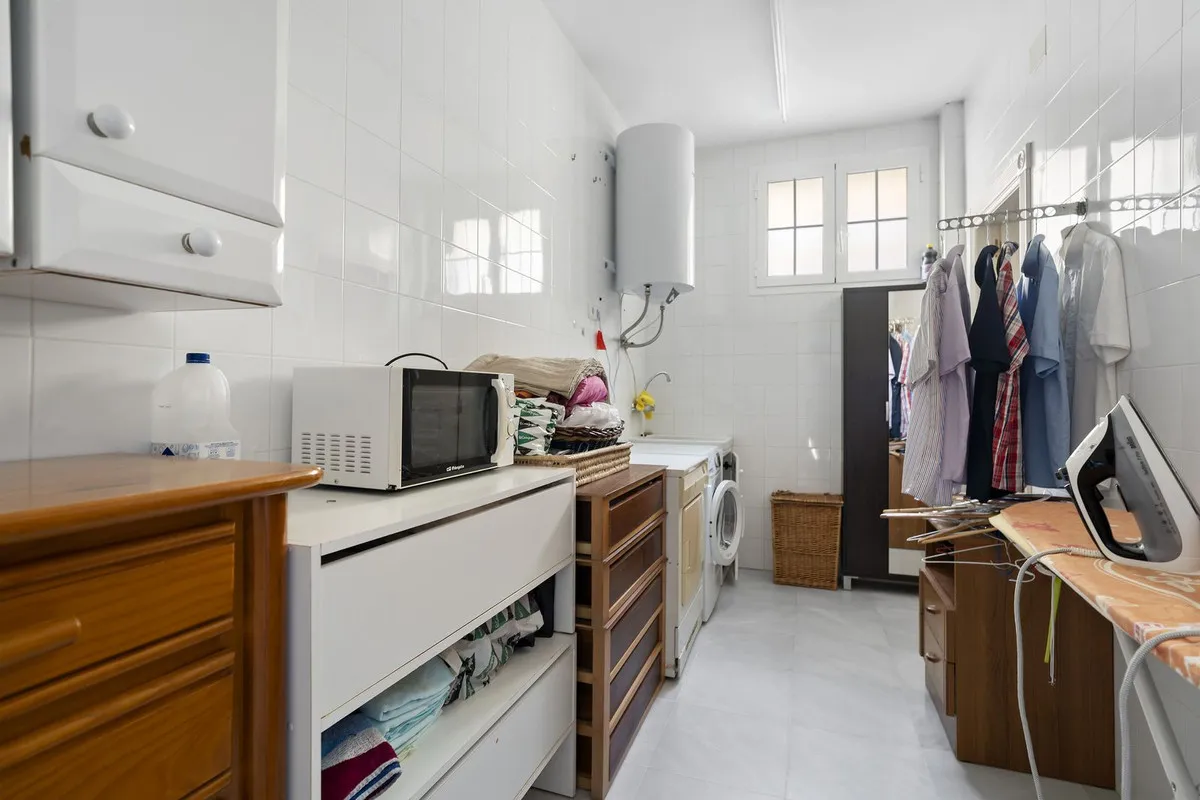 b2da47b6-8649-4312-bb8d-1e35a9c53e76