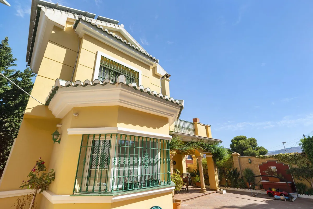 dabe8ad0-df38-415b-96b6-6768e76eabf7