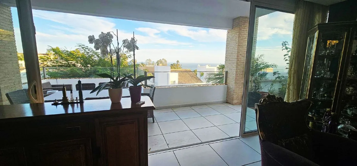 0b2c85b4-390d-45ed-9f79-1bba2328b131