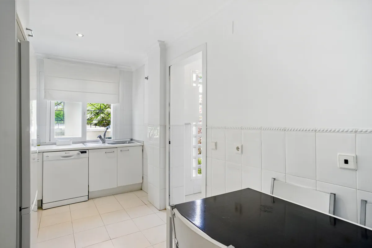 114f4e7f-d9ed-45a6-a401-aede9e6c6b20