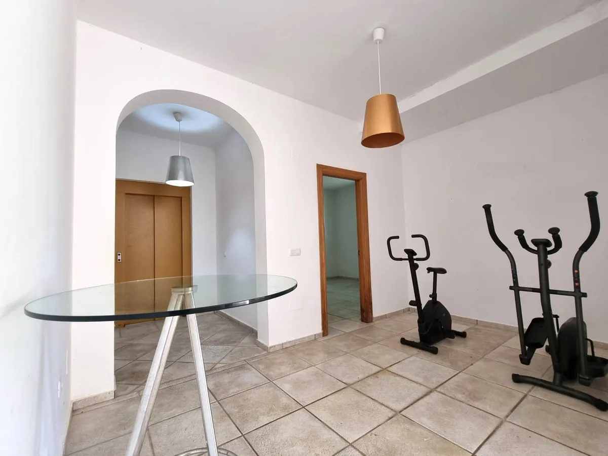 2b429245-f53a-4442-9b86-db492859e31c