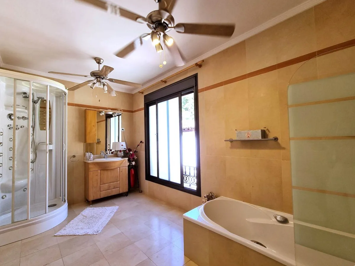 c65c4a0d-2e9d-44f9-a1a9-248ddabf17a6