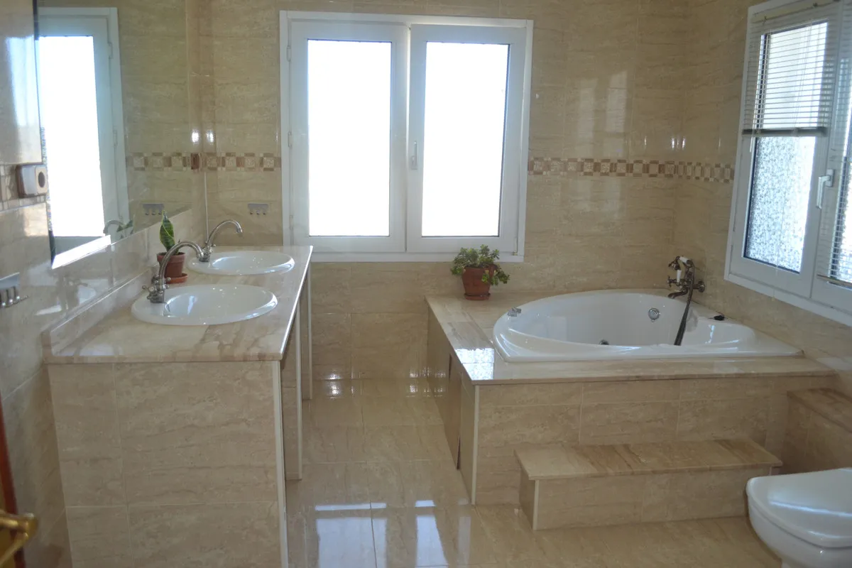 0b89fe30-c9bc-43ca-b06f-b112df70c5d9