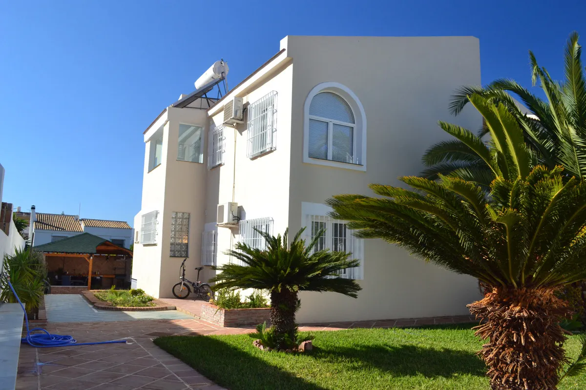 8dd3edec-eb56-4735-84a3-6cab1f8468be