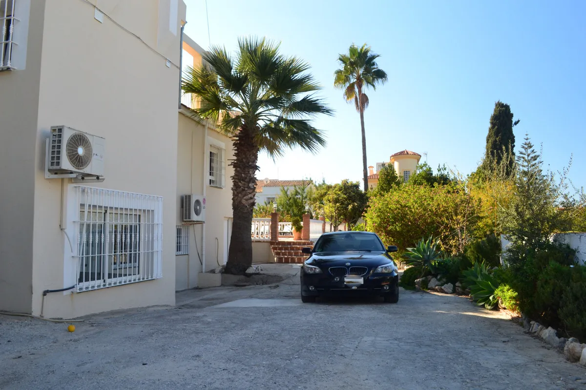 d2754276-3eed-45f6-902c-a6162e7277df