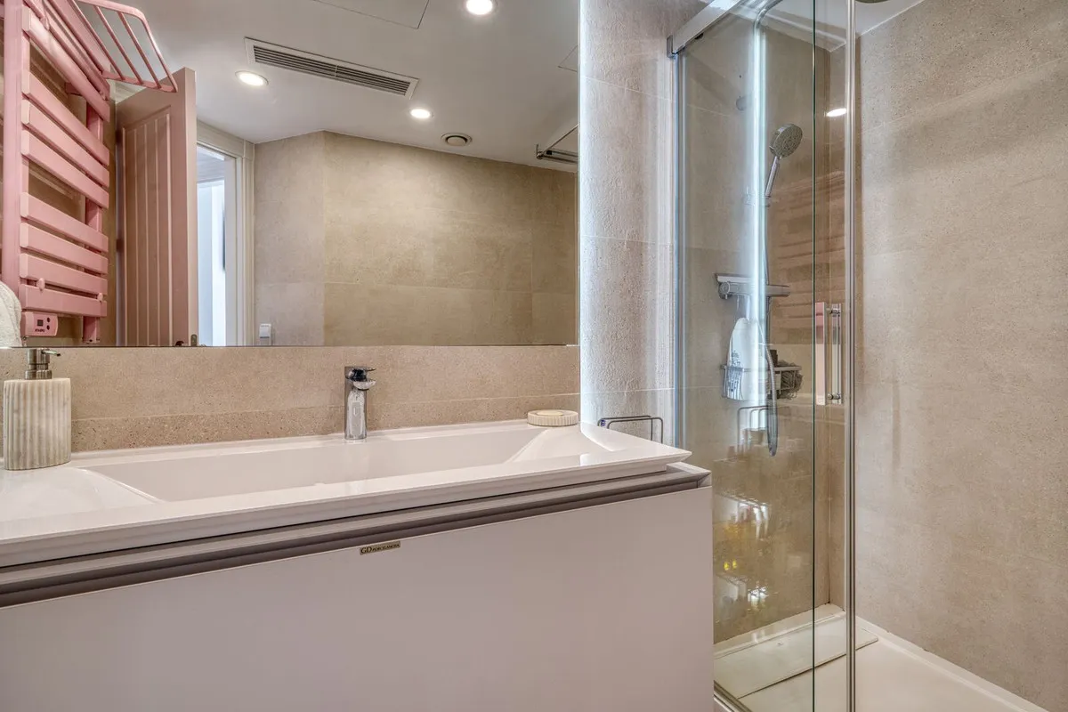 3bfa0a60-458f-4e05-a79f-cbc1d94e5ffc