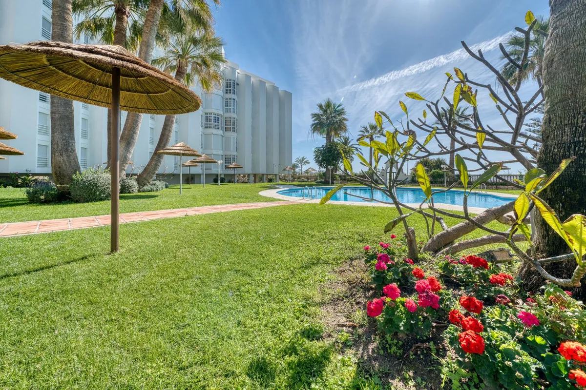 9d543d8d-8b39-4146-a053-cafeefc317ca