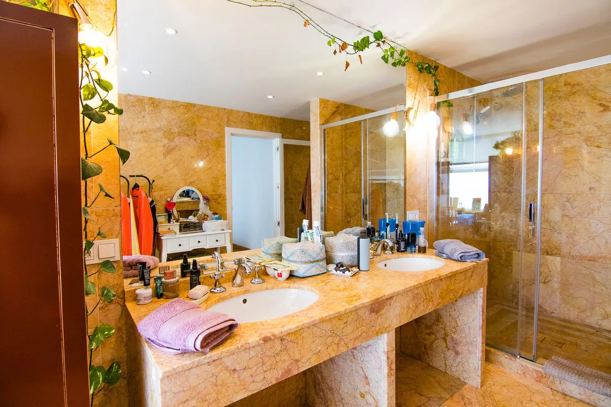 833e71c4-aeaf-4615-ad9e-b2f61a31c6b2