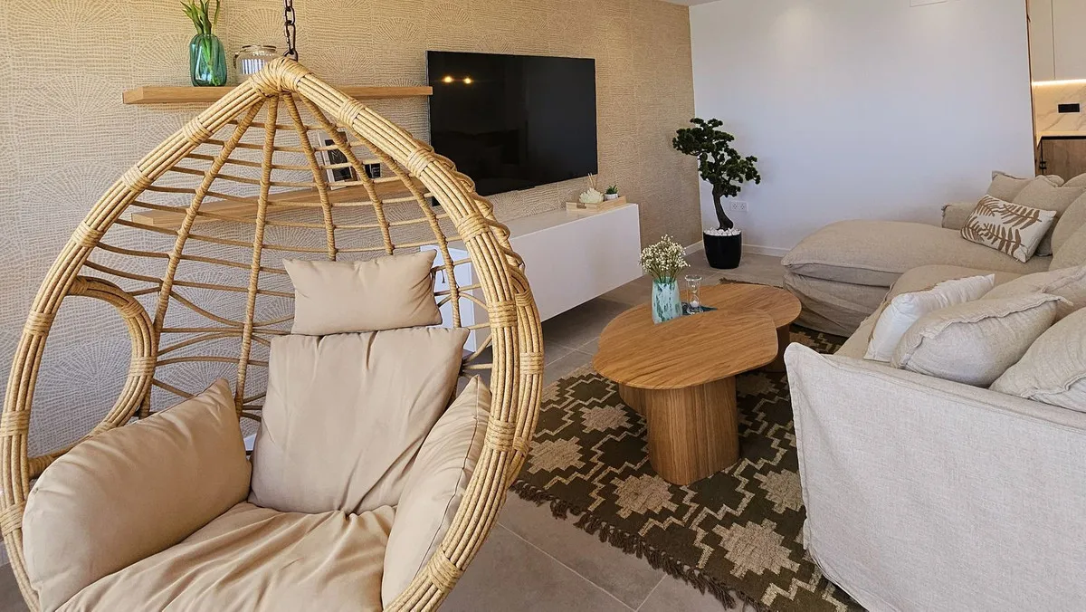 22c2323d-bd60-422d-b543-939b902886e2