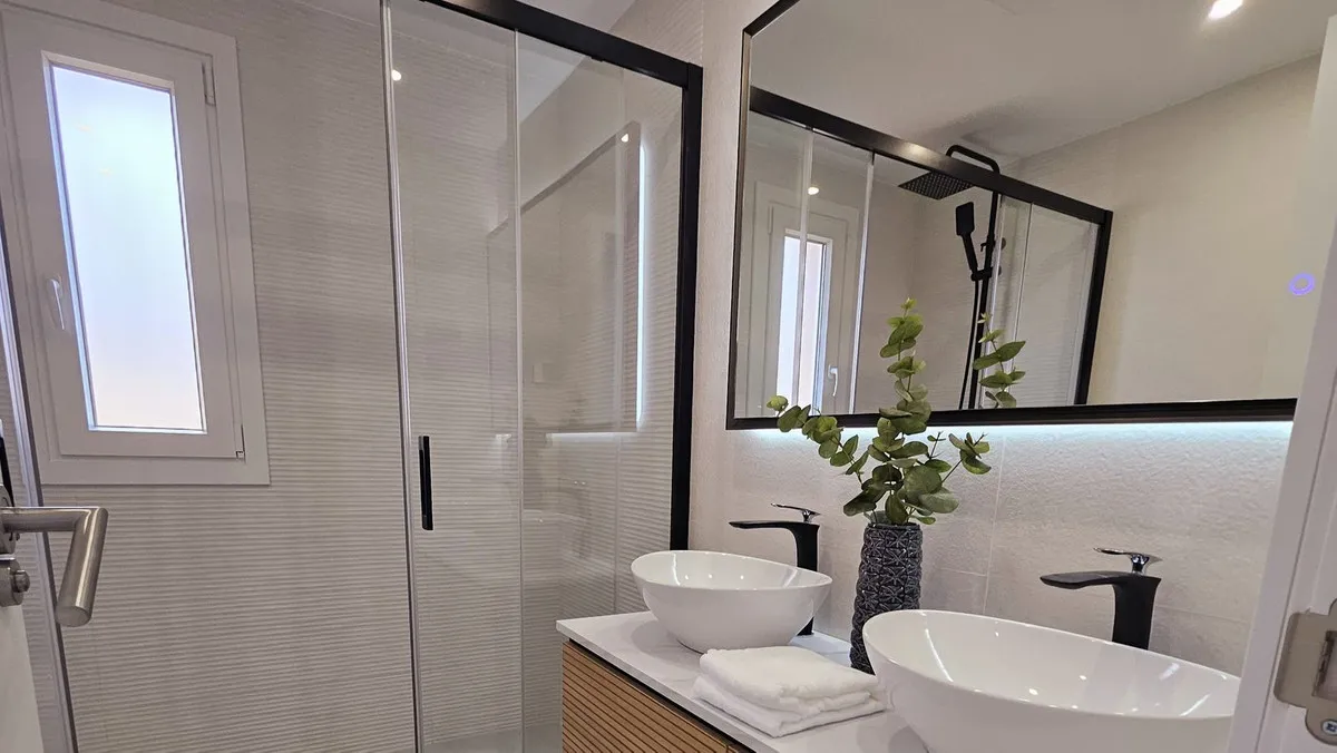 44d9fe13-ed84-4cc2-bf83-f9a777ac33d2