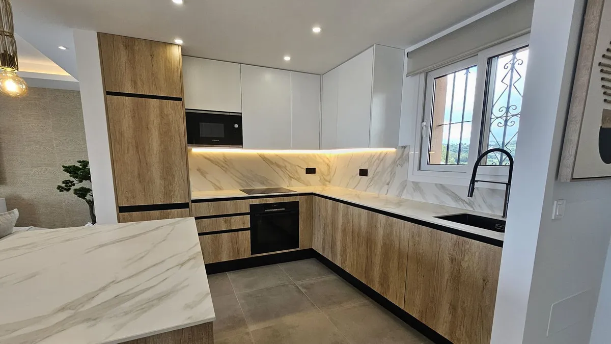 a17985af-8b61-41b4-9bba-adf35cc120da