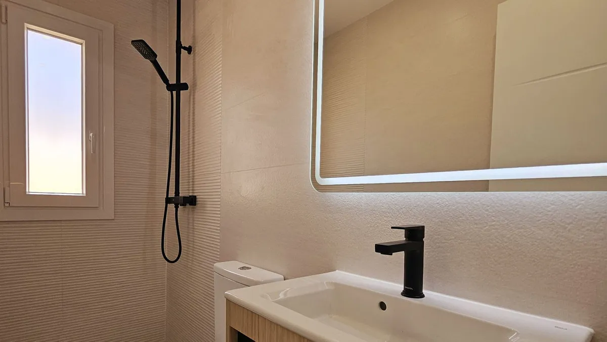 cfa51cf6-d78d-4f1f-81f4-e3effbb534fc