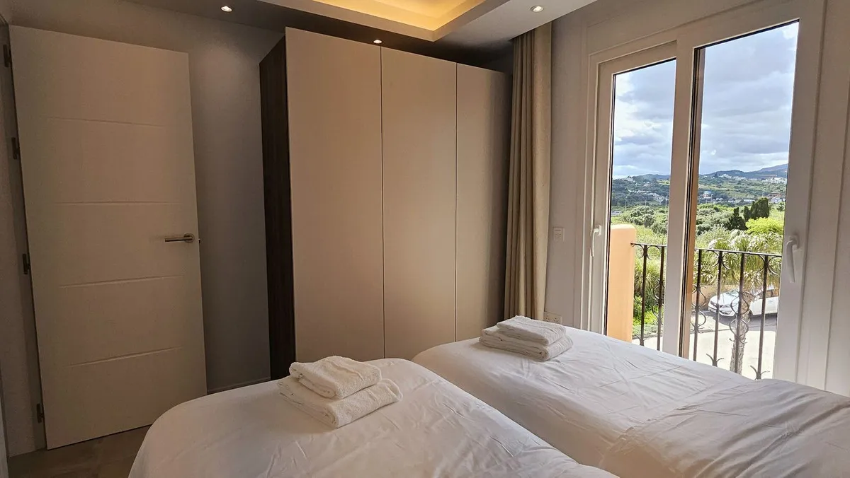 d4c1be2a-906b-4893-a228-6768cb7ce082