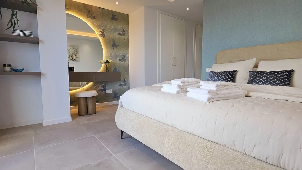 df49e7ab-c1f5-4005-90a8-9af34ef58d70