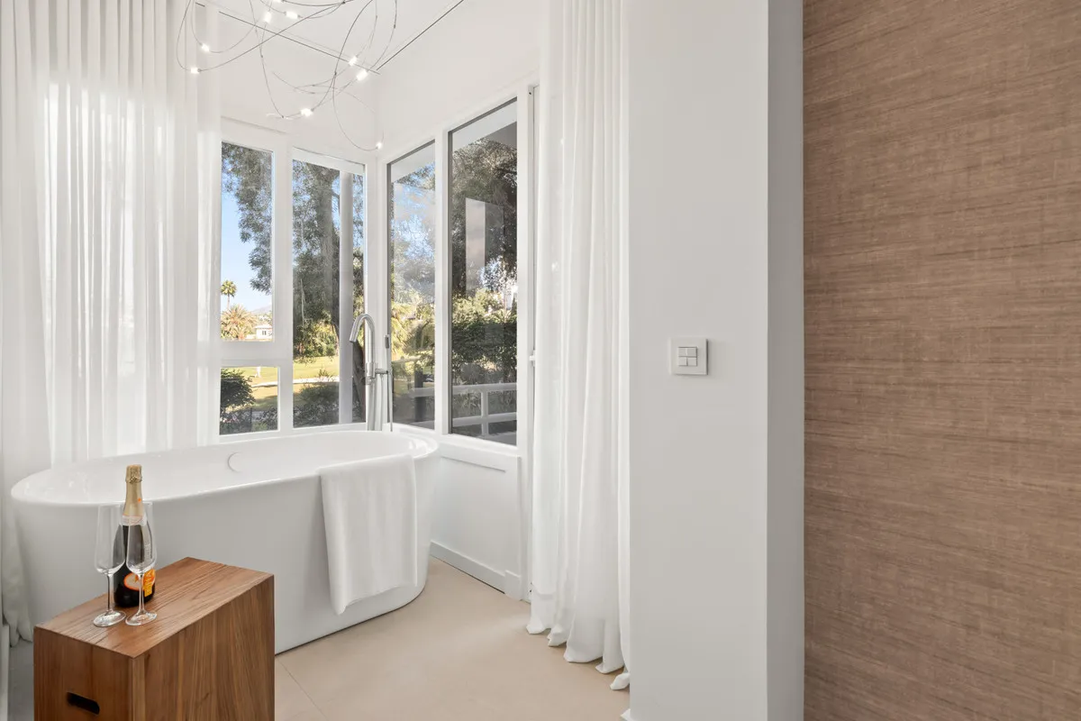 229963cf-077b-4df7-ae19-17cc5c1053c8