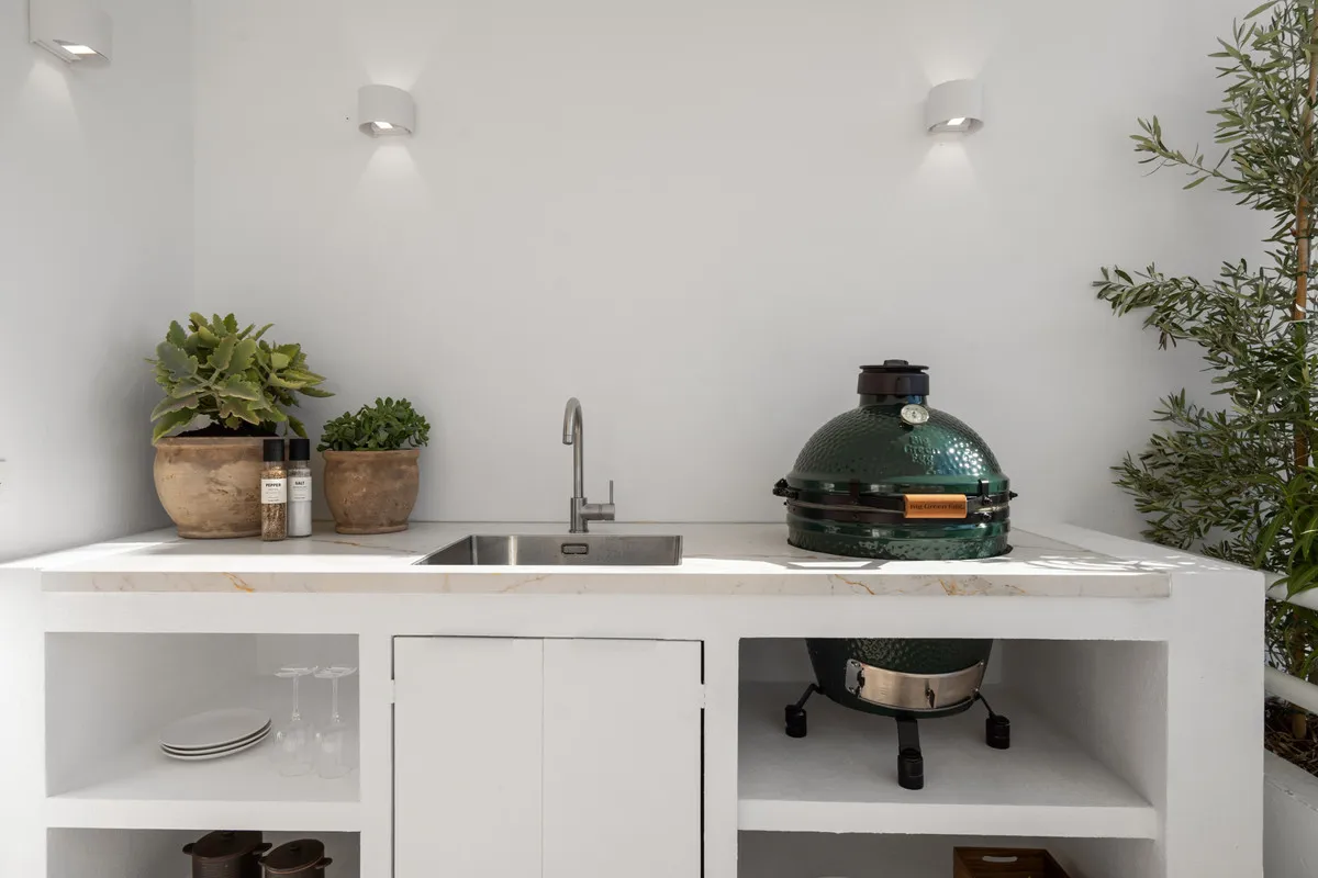 2bfdf64e-5d37-4625-b455-f4424ad4b6f1