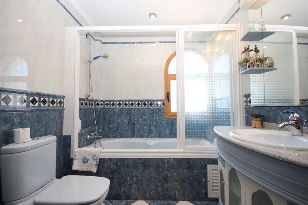 93ec55ce-0253-4ae2-8cbc-0f6971303083