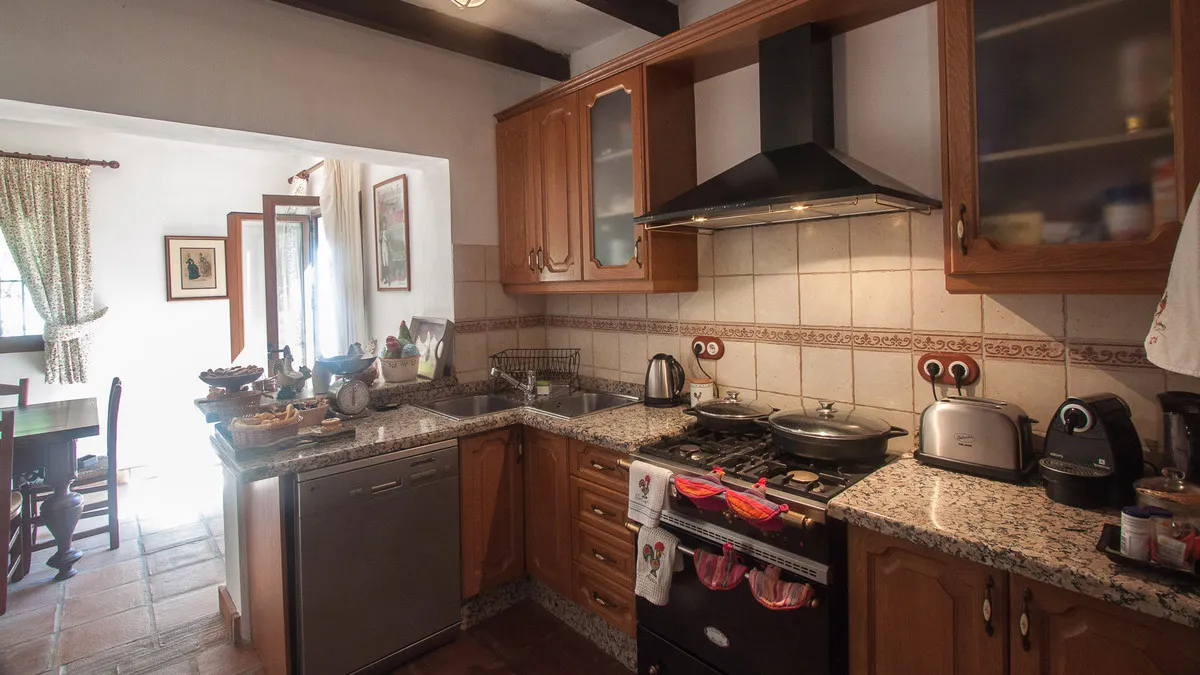 cf233b82-bd46-406d-81d7-ce1948f55f3a