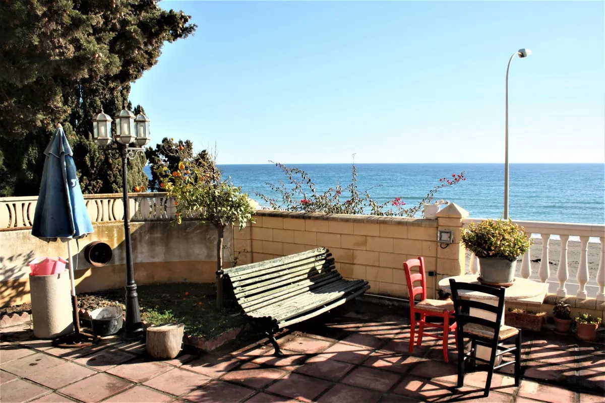 b93ef453-3c46-471e-a951-f4c55a4c1259