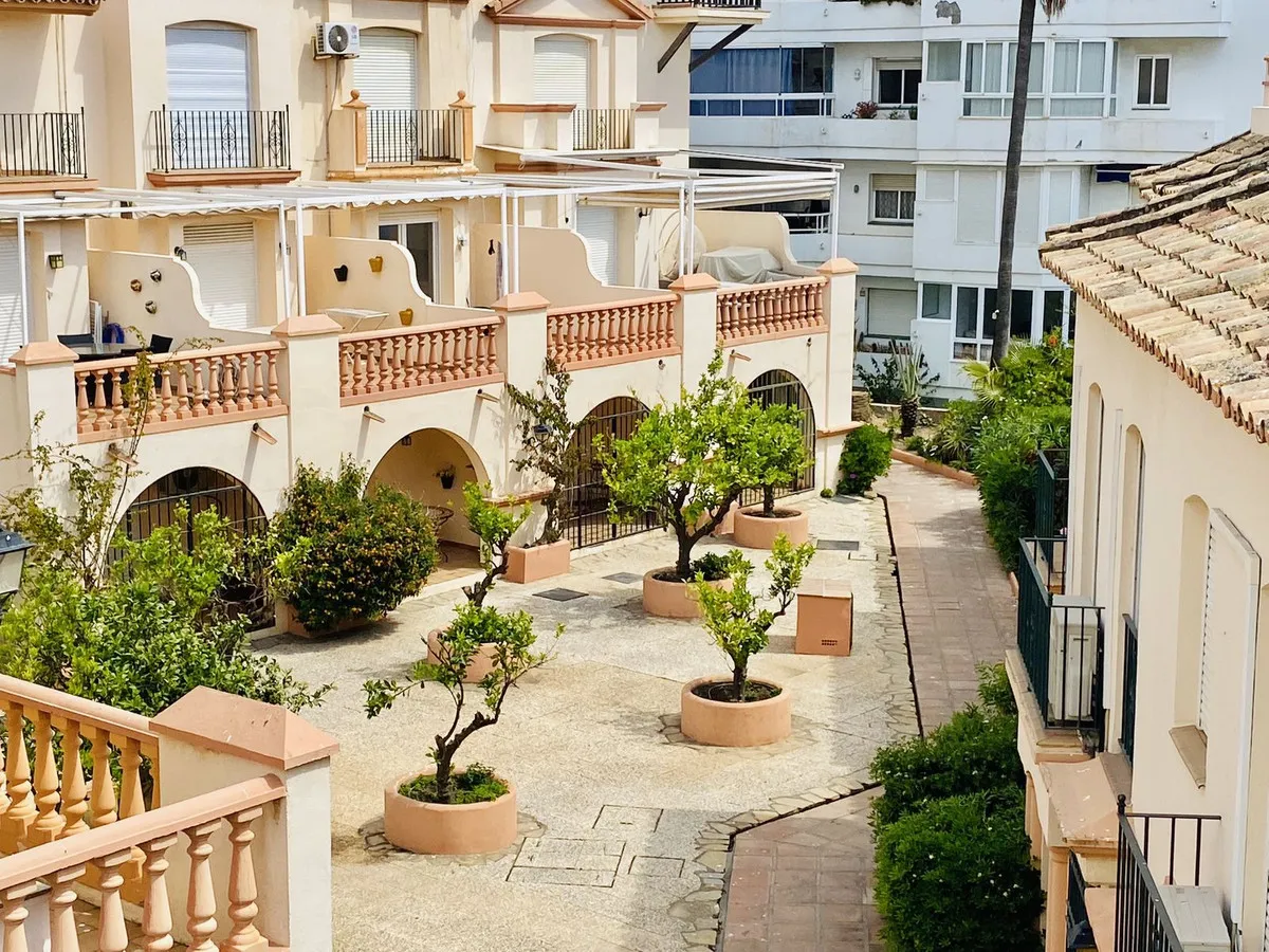 c8066aa0-f29a-4642-8676-ee0e16010155