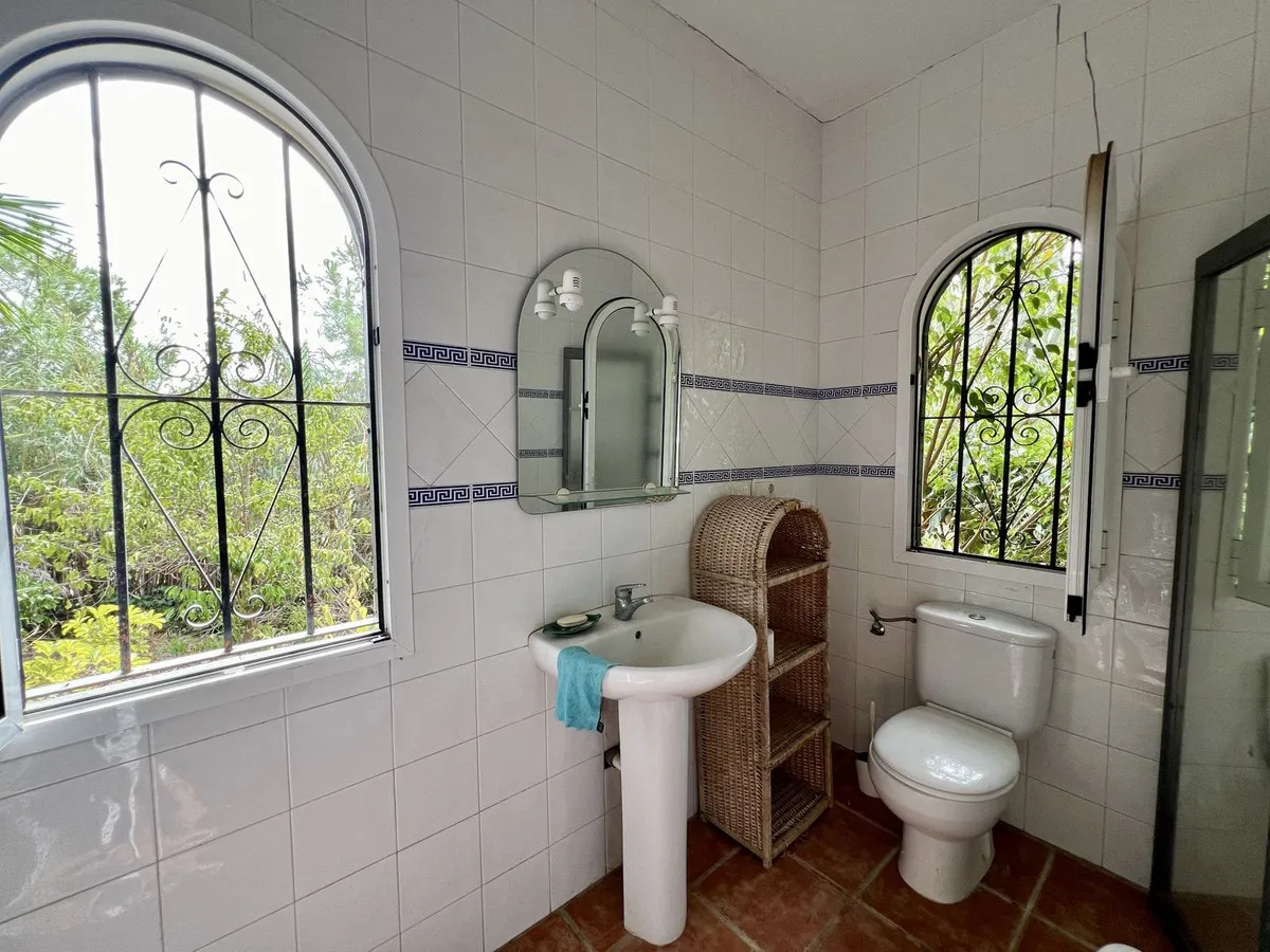 1e6764c4-9b85-42f1-98d2-68b42cf9acc4