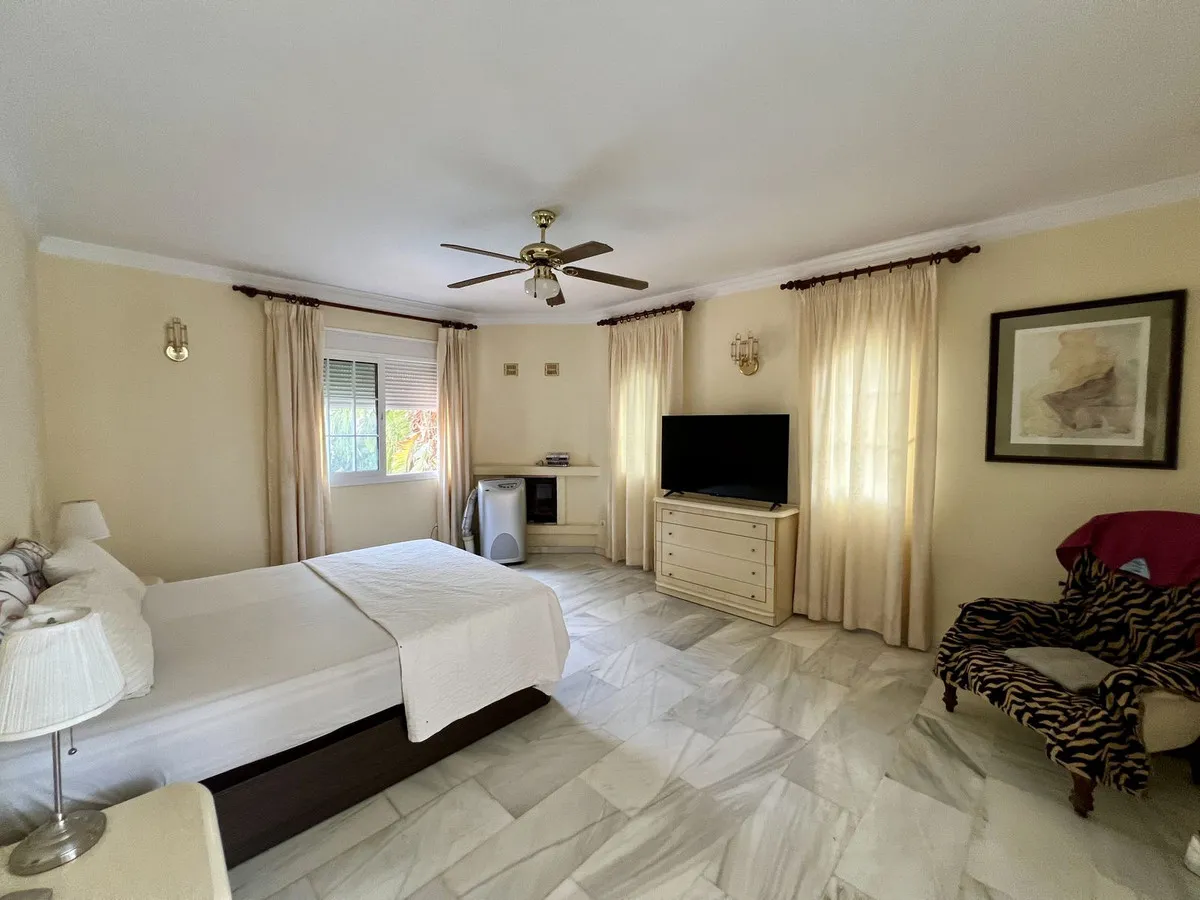 4eadc357-7dbd-44ab-948c-4d9323b24f92