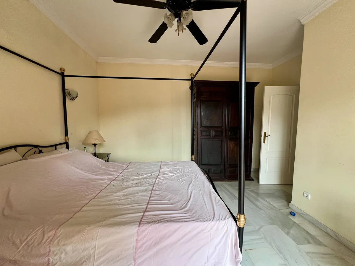 9984c390-256f-4129-b899-3ee8ee7e2cc5