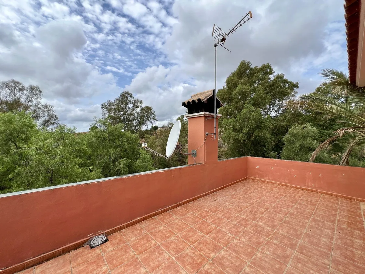 a01f9212-a8a4-4822-8886-6c41eed6ebca