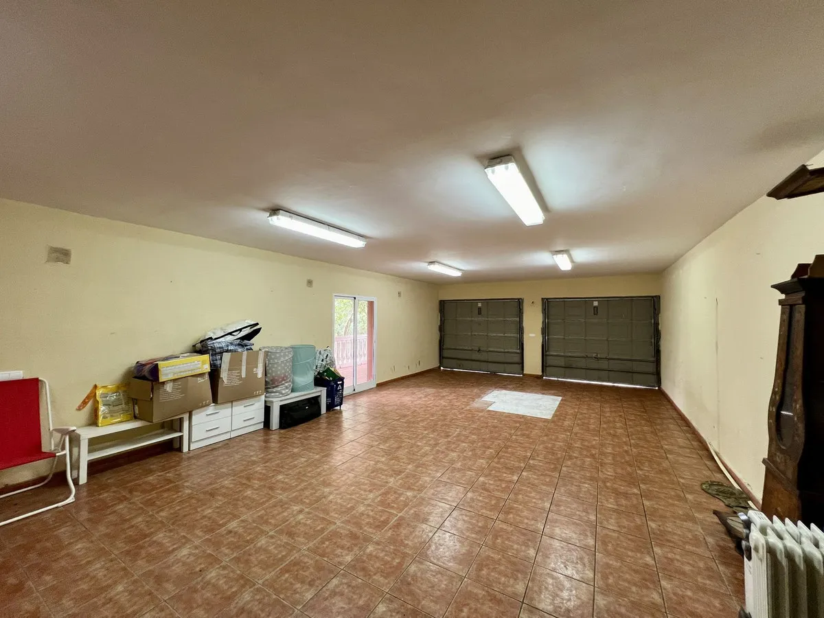 d2948712-4c65-4e83-b700-2bf35a3c2339