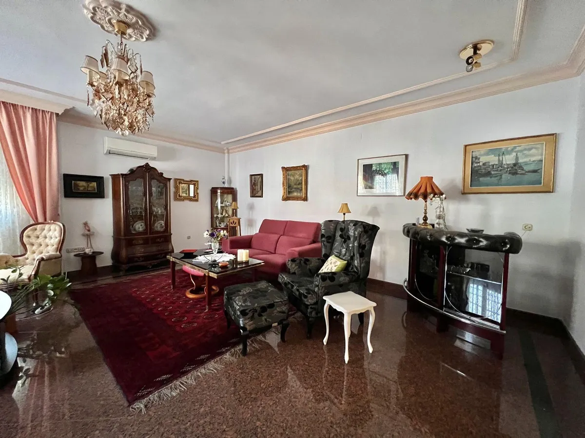 cdc8327d-b6fd-49f9-957c-754002b1890f