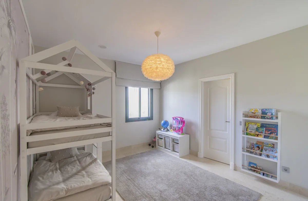 2315b433-e2e4-4c5f-b182-88cd8b9d9756