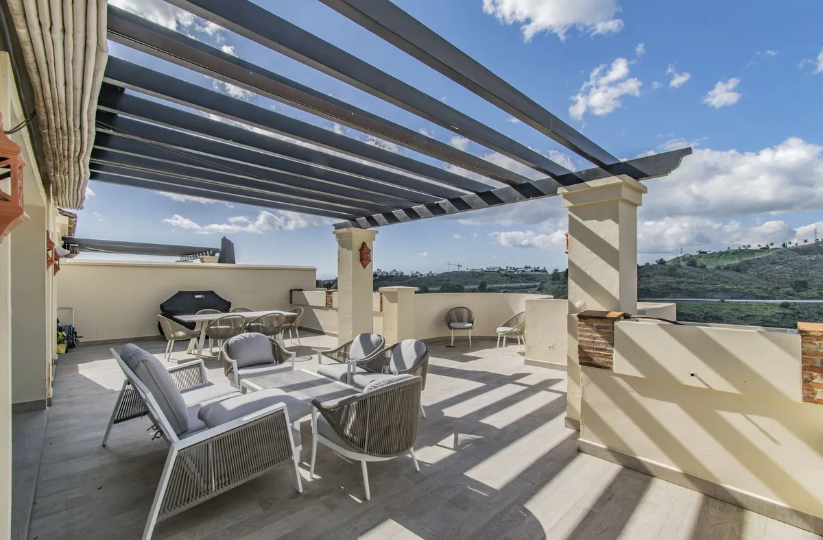 7badae30-3076-47ee-8f25-4e85cfe9b2d0