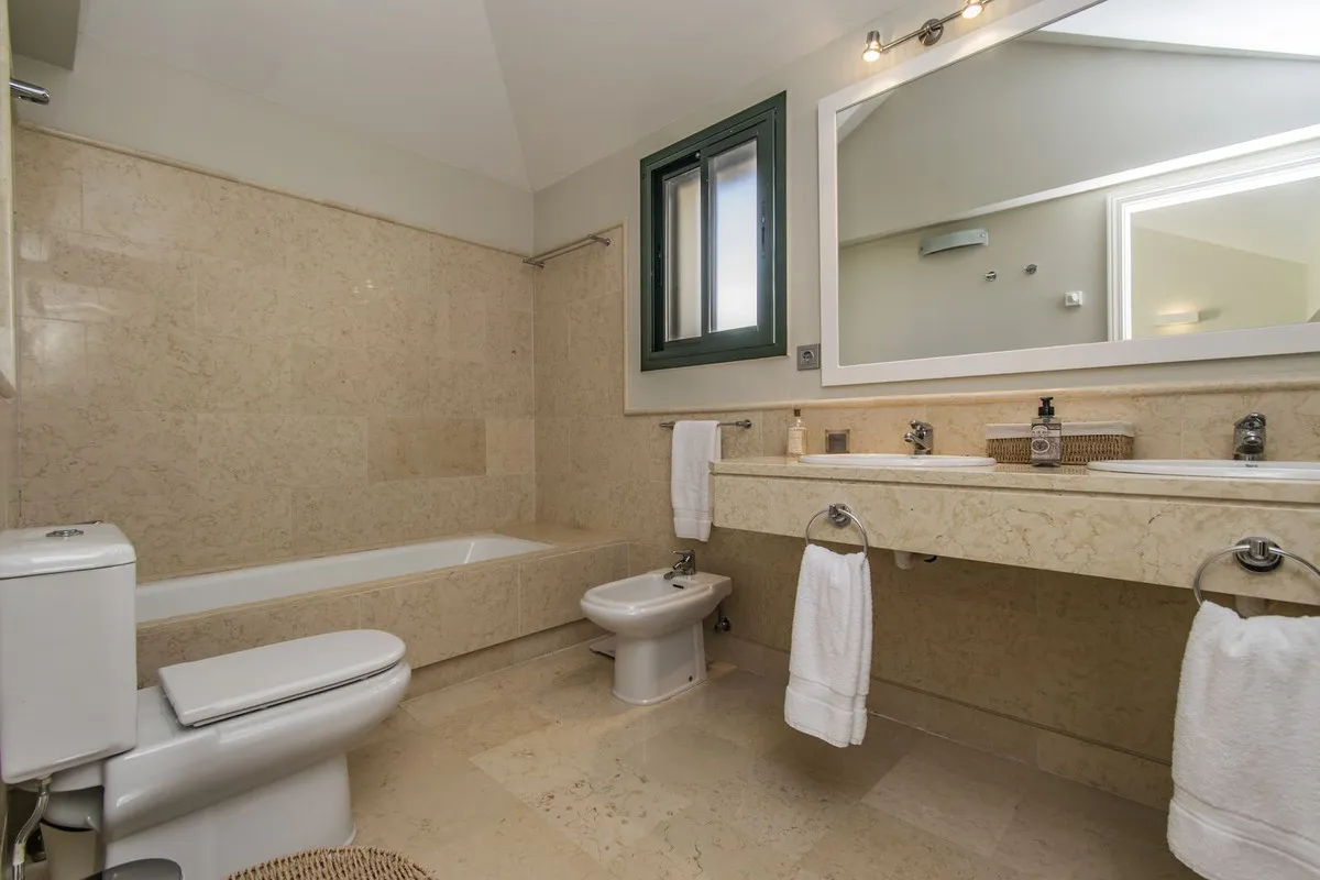 cecd3737-06d2-4133-b0e3-c1f2101f832c