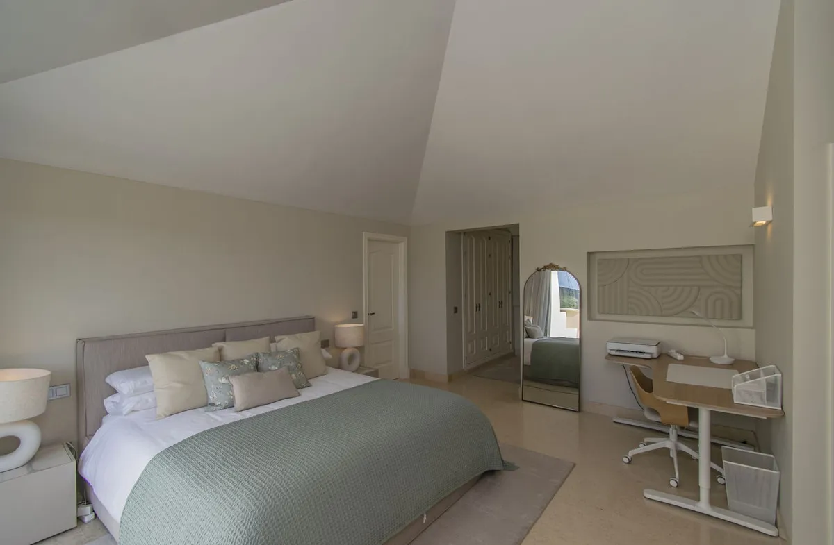 f792d49f-978b-4071-b980-a9e166a73d64