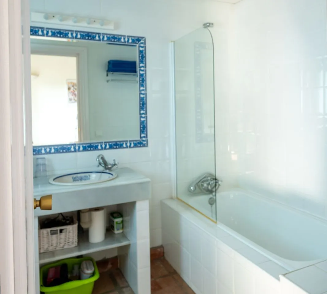 29077f03-b6f6-464f-811c-fe10d9c68d0f