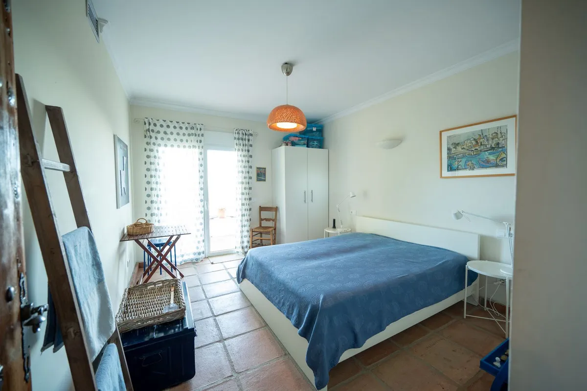 b1045365-1e0b-4870-a0f7-676cf137f4d2