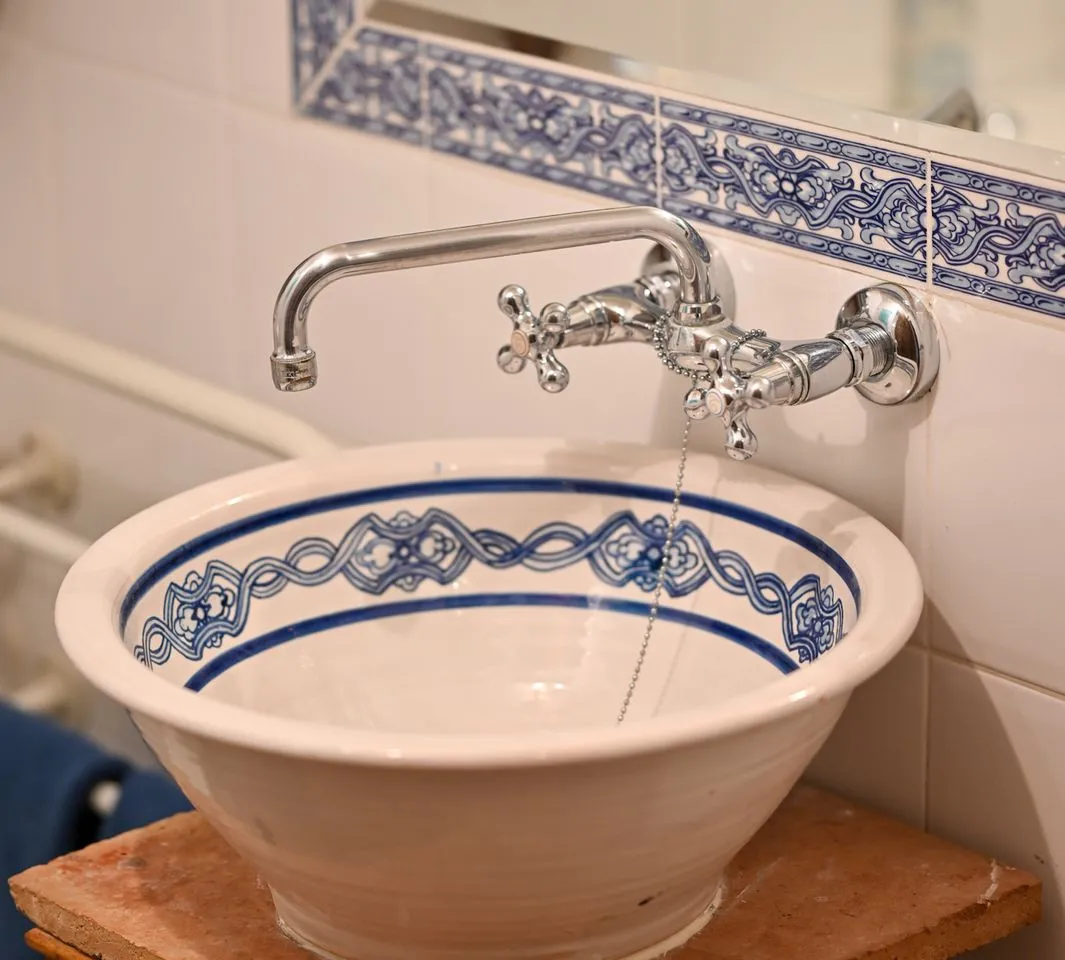 ce1b9065-fc71-4a8a-a26b-7fb3a1239a01