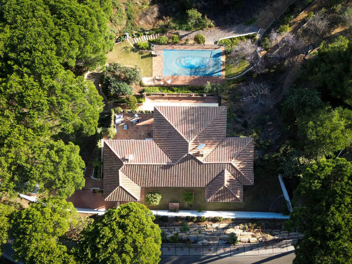 cf3eccae-a12f-4e39-b694-7a5715e00453