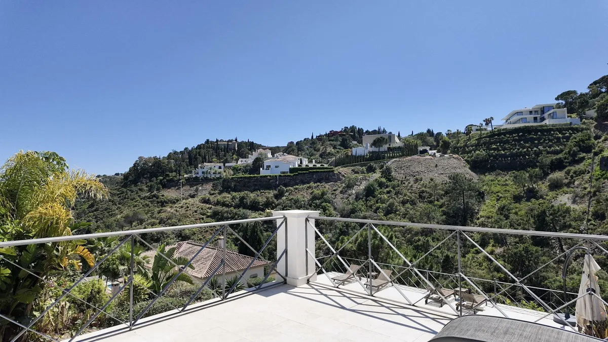 33fc9928-900f-43b9-bc43-7be4158b9762