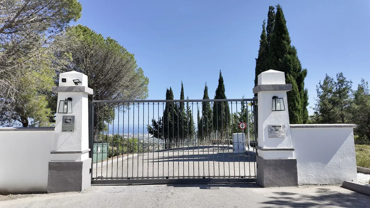 7ade6c17-2a95-4d4b-8d39-fe5f723c6a55