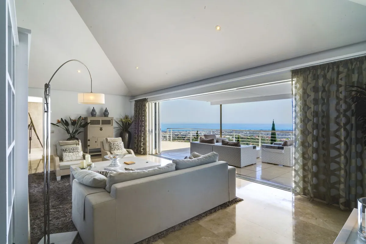 0d235aae-9b3a-49d3-b651-f6678b85a592