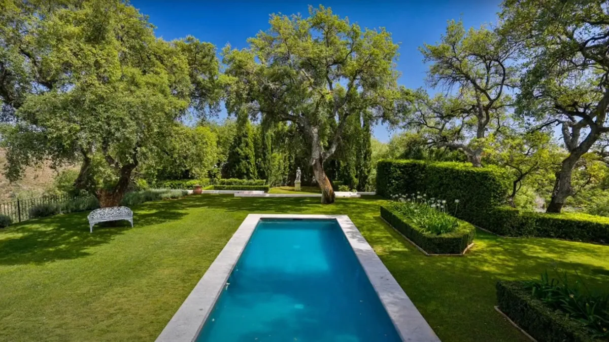 4c0524d2-cc08-4db5-a484-e47ae4fc0387