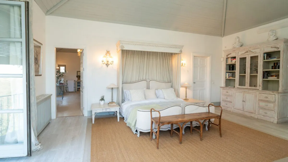 6ce546fd-524c-4193-b705-a6a79f3da8c6