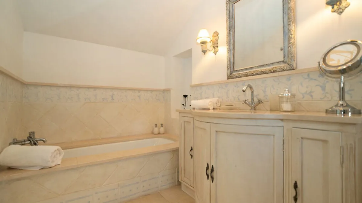 d0e38537-f3a0-45da-8ad2-66c216344436