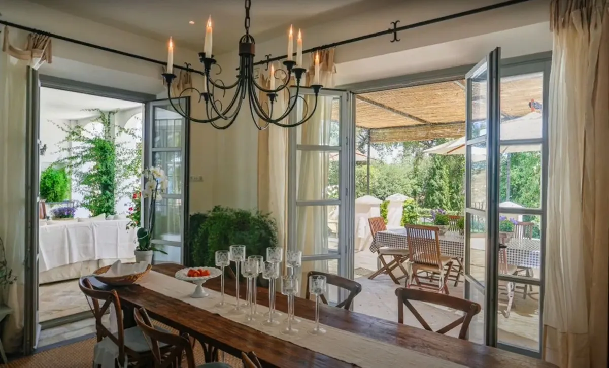 d6a9d1a7-0255-45c4-a96a-ff1606e7ea7c