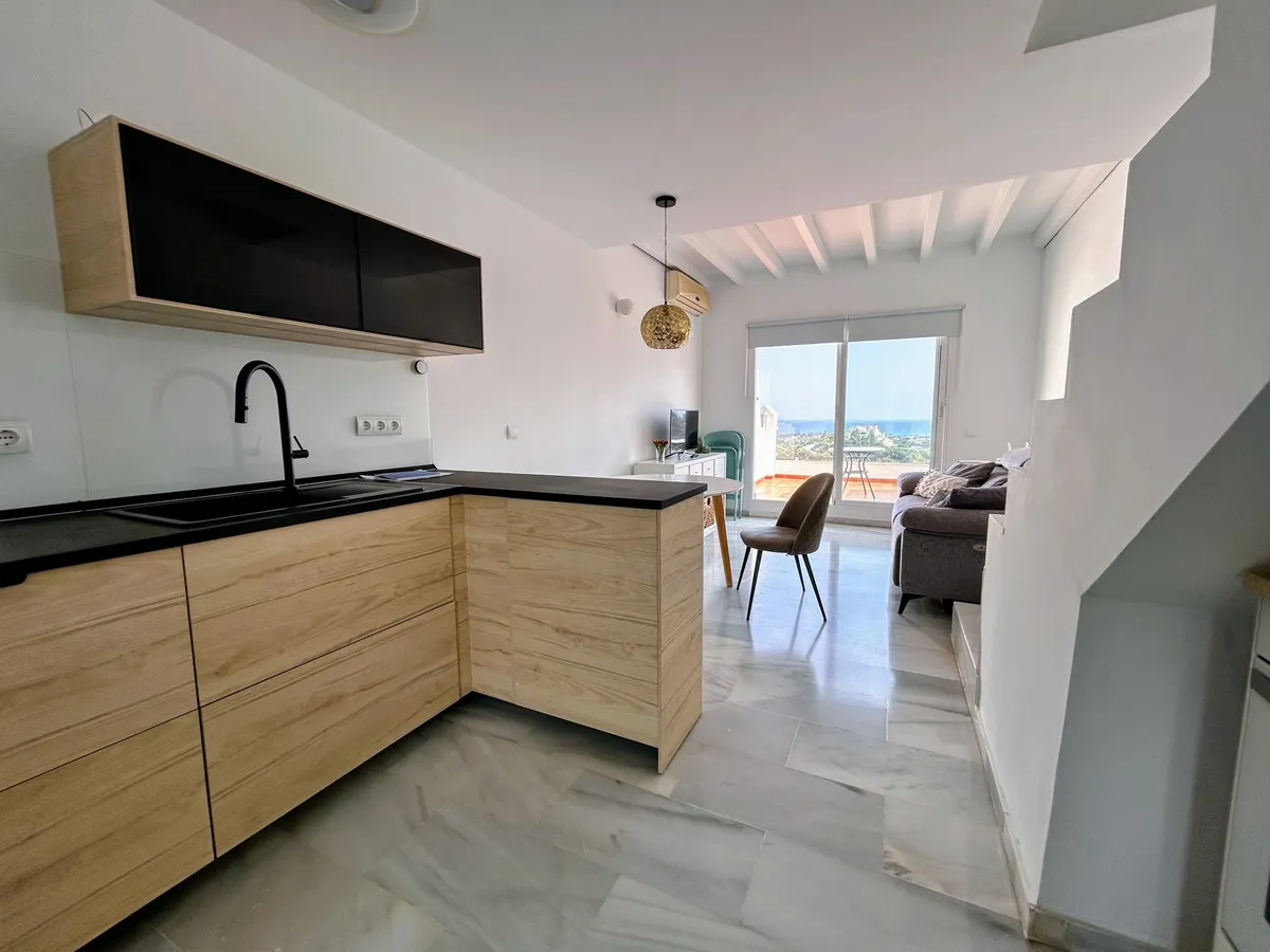 9f61585e-b9c2-4c19-96fe-f1649bd38648