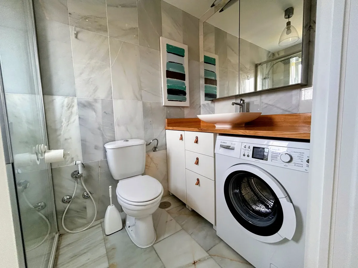 e120d8dd-4640-46ff-bd3e-3183b3371292