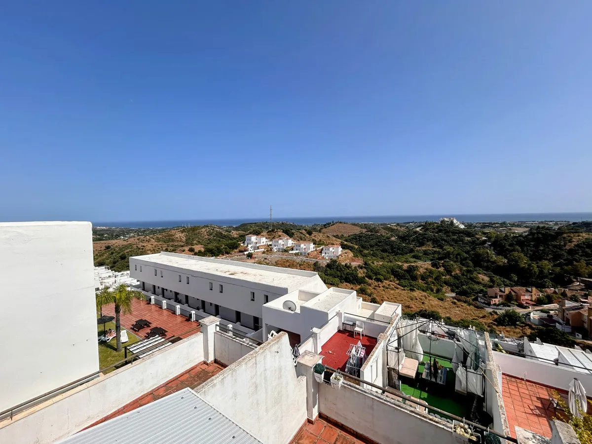 e33bccff-df9c-4763-aa8b-5e8487e2a07d